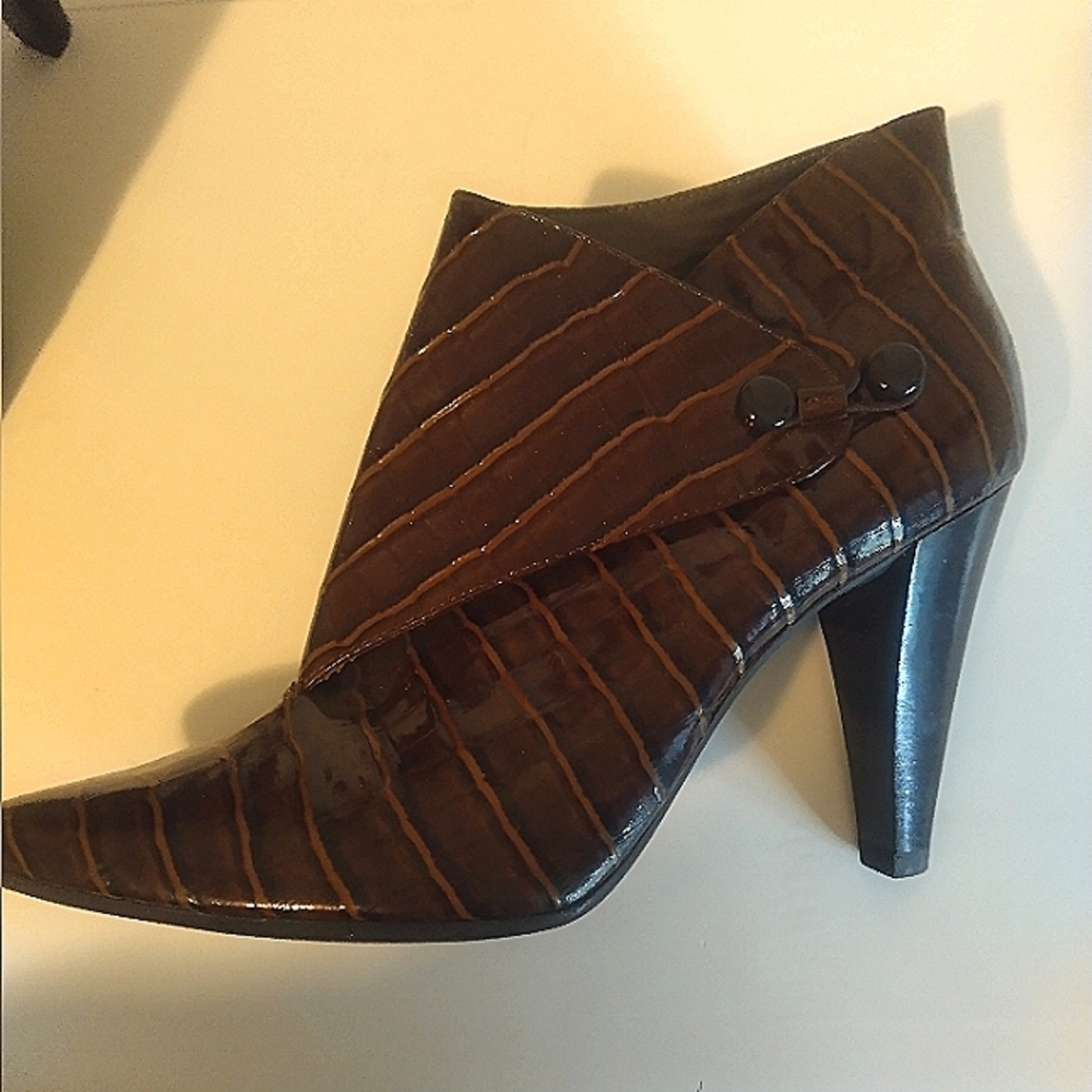Via Spiga booties